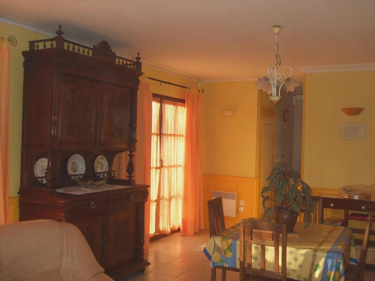Holiday home Le Bois Du Gart Bossus-Les-Rumigny